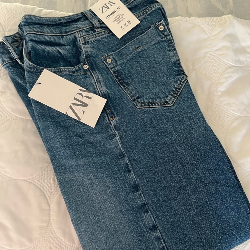 Zara HIGH RISE STRAIGHT CROPPED STRETCH JEANS size 0